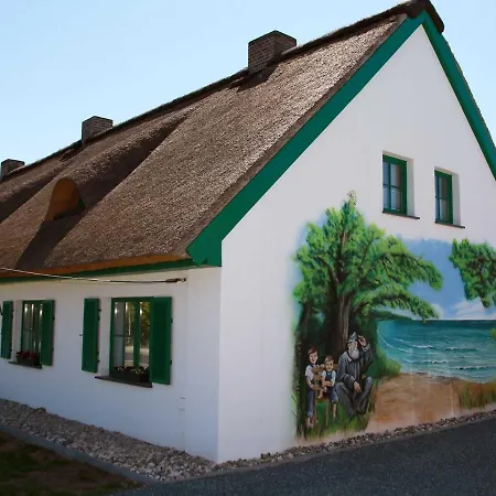 Reetdachferienhaus Rauchseeschwalbe *